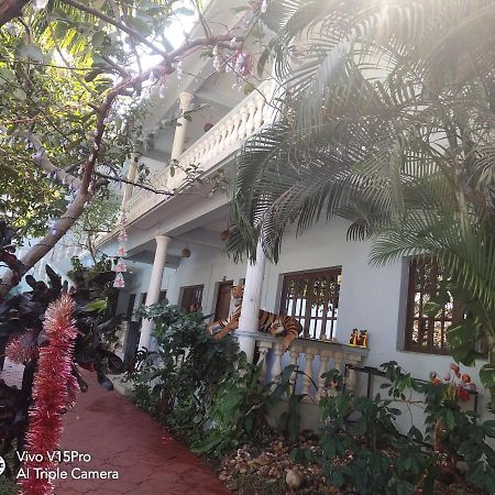 Tanisha Guest House Bogmalo Exterior photo